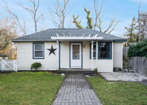 Beach Bungalow: Nearby Beach, Yard w/ Firepit